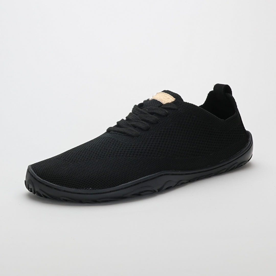 Vaistoa Iloa knitted barefoot sneakers black front diagonal view