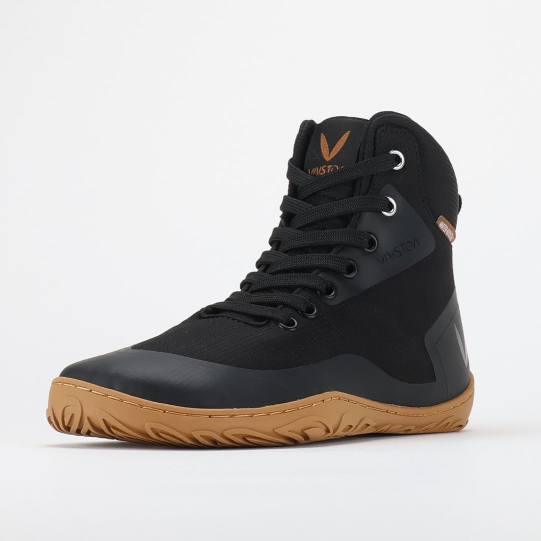 Vaistoa Tuohi barefoot trekking shoes black – single shoe, front angle view