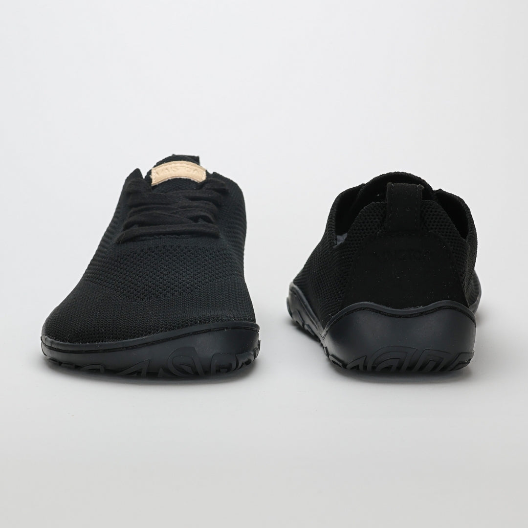 Vaistoa Iloa knitted barefoot sneakers black front and back view