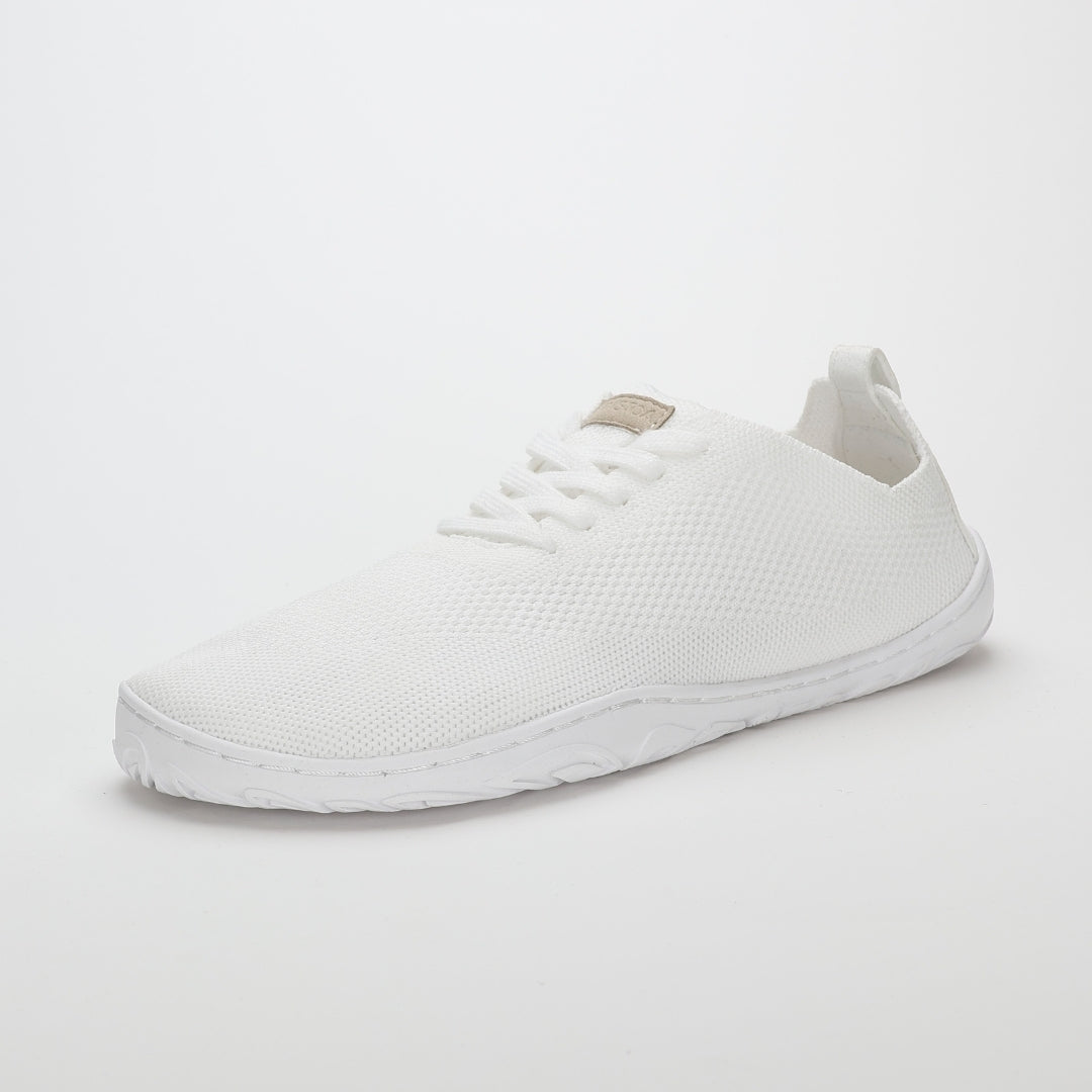 Vaistoa Iloa knitted barefoot sneakers white front diagonal view