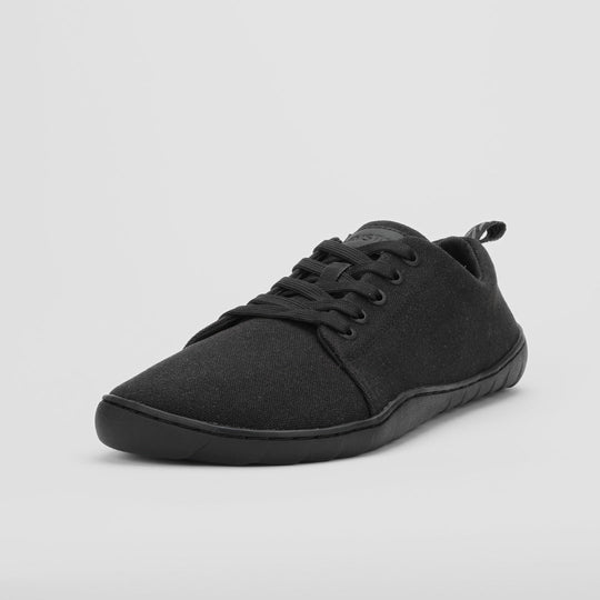 Vaistoa Rento canvas barefoot sneakers black front diagonal view