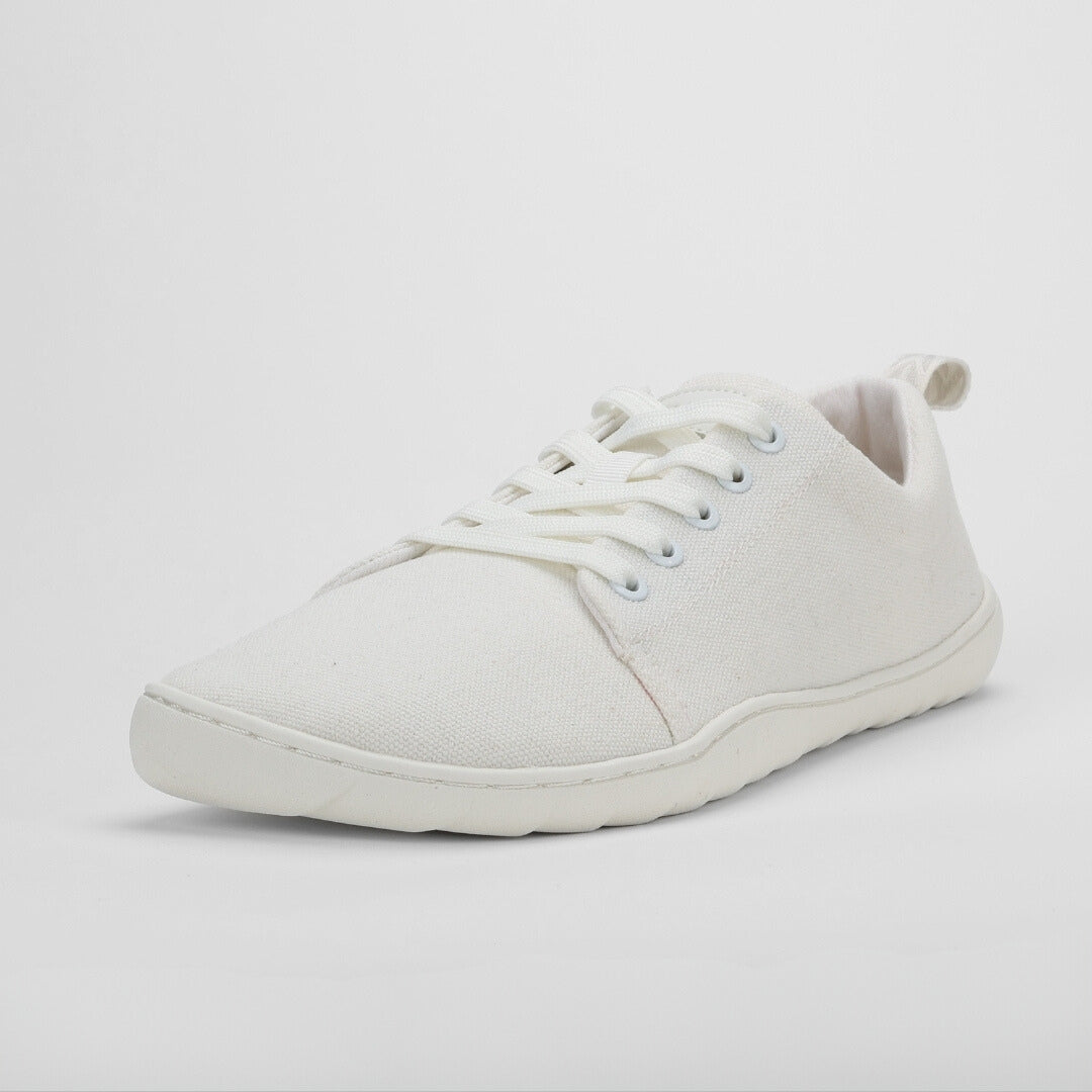 Vaistoa Rento canvas barefoot sneakers white front diagonal view