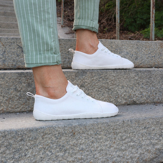 Vaistoa Rento canvas barefoot sneakers white user image