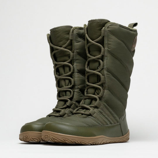 Vaistoa Hanki 3 barefoot winter snow boots, colour Olive green – studio photo: pair from the front at an angle.