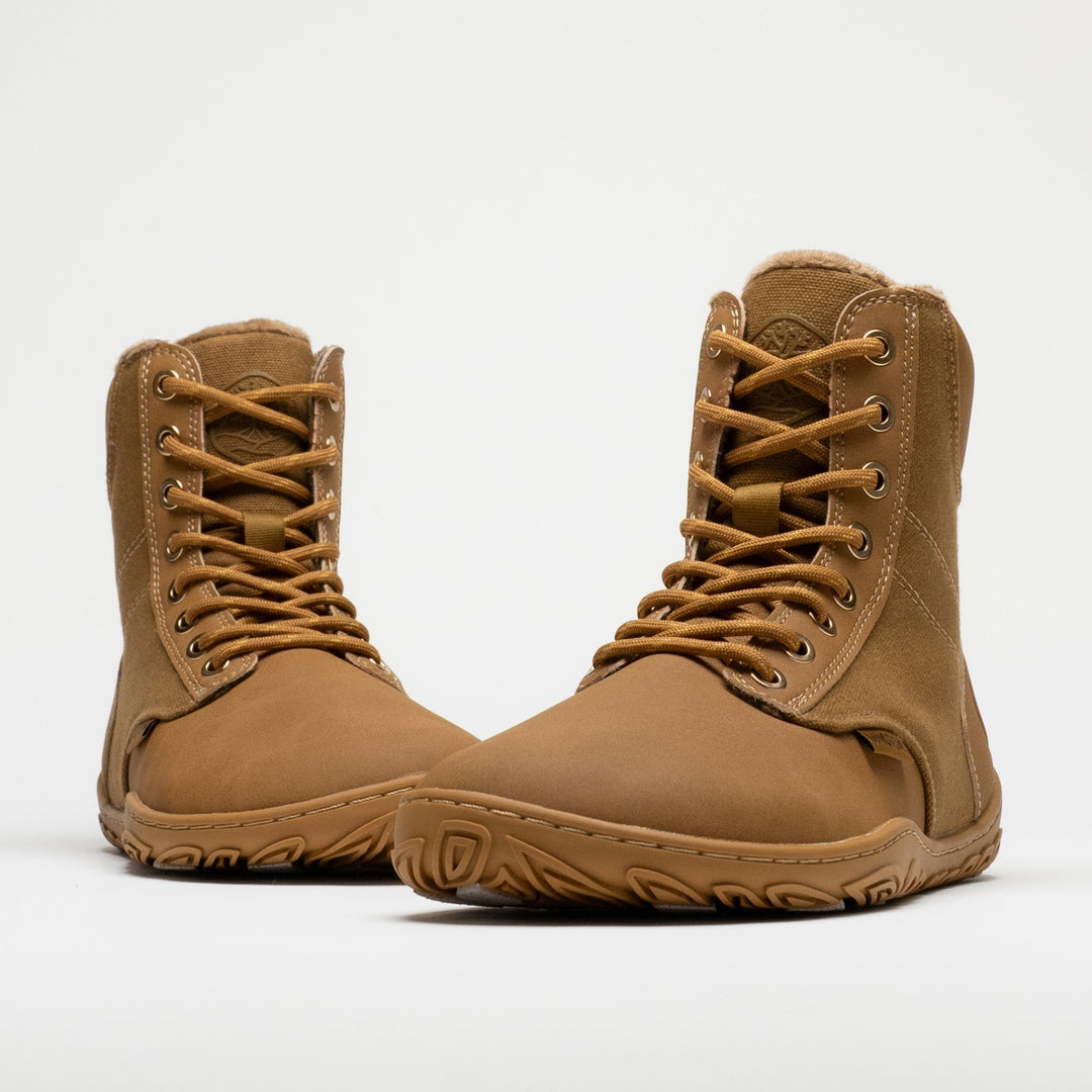 Vaistoa Hurmos 3 casual winter barefoot boots – pair shown from the front with the lacing and wide toe box visible