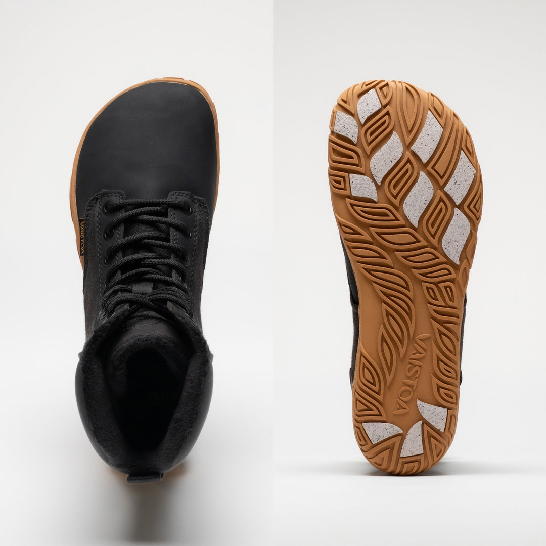 Vaistoa Hurmos 3 casual winter barefoot boots – one shoe shown from above highlighting the wide foot-shaped toe box, lacing and faux fur lining, and the other shown from below with the outsole pattern, Vaistoa logo and light grip pads