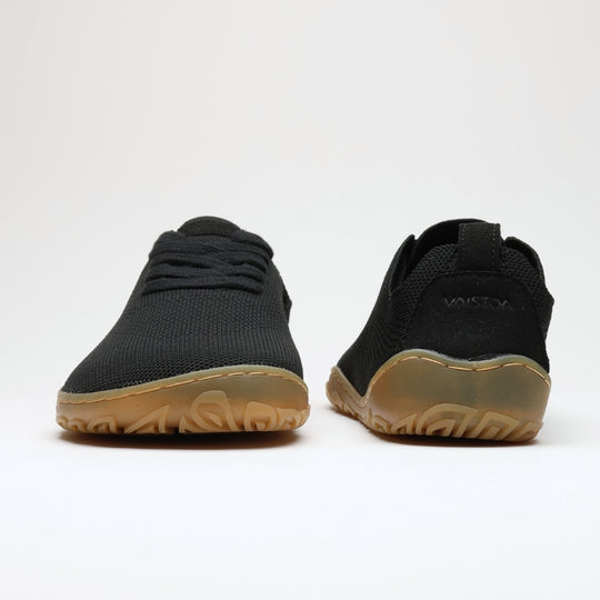 Vaistoa Iloa knitted barefoot sneakers – pair side by side, one shoe shown from the front and one from the back against a light background