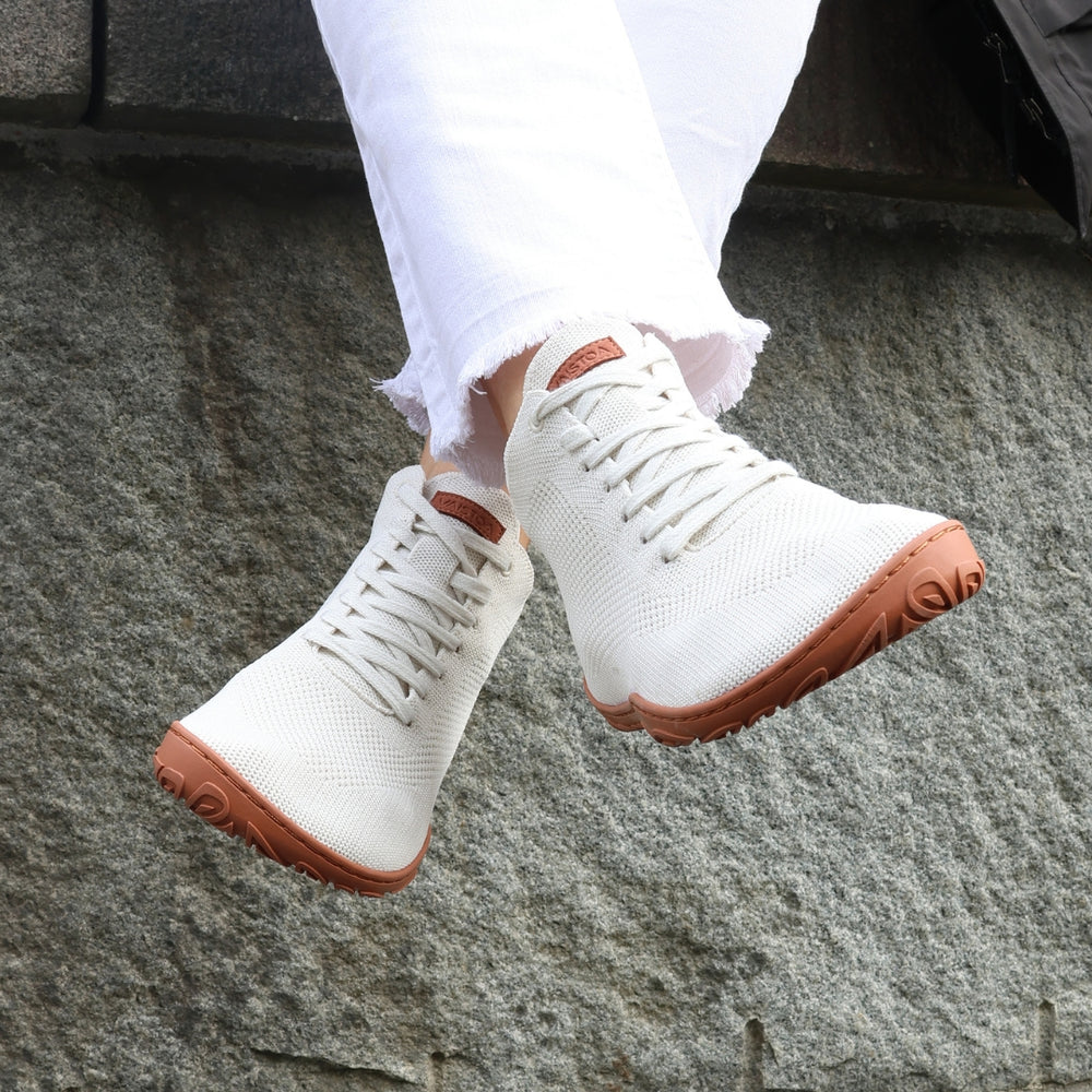 vaistoa iloa mid barefoot shoes knitted high top sneakers natural white terracotta lifestyle spring sitting