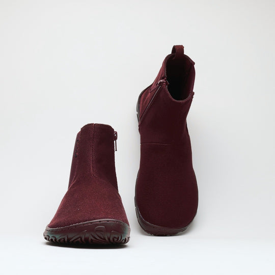 Vaistoa Kajo 2 barefoot chelsea boots – burgundy pair shown from a high angle, wide toe box and both side zippers visible against a light background