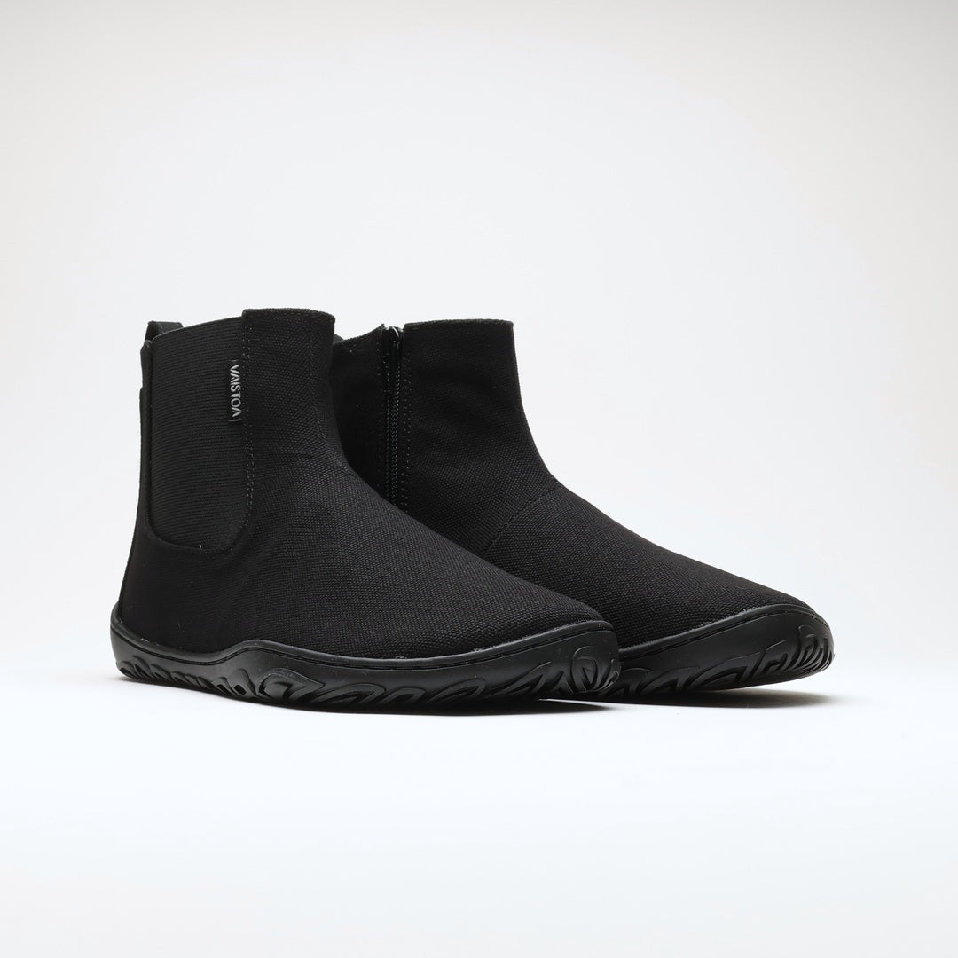 Vaistoa Kajo 2 barefoot chelsea boots – classic black pair shown from a front angle against a light background