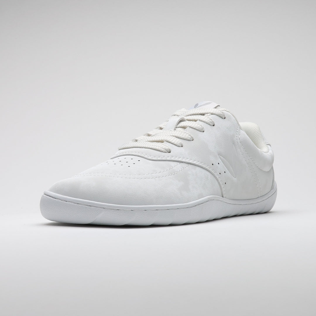 Vaistoa Katu 2 white barefoot sneaker – single shoe photographed from the front angle, showing the minimalist design, wide toe box, and thin flexible sole.