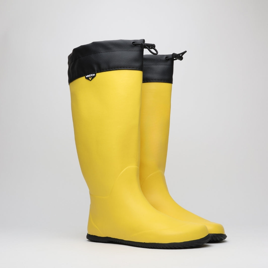 Vaistoa Katve 2 barefoot rubber boots yellow pair photographed at a front angle