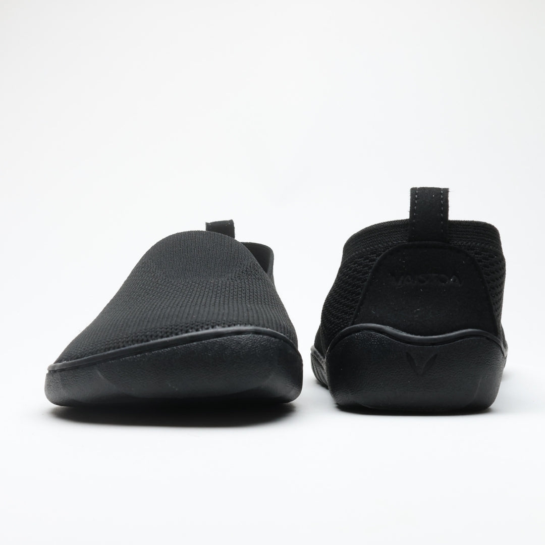 Black Vaistoa Lempeä 3 slip-on barefoot shoes shown from front and back views