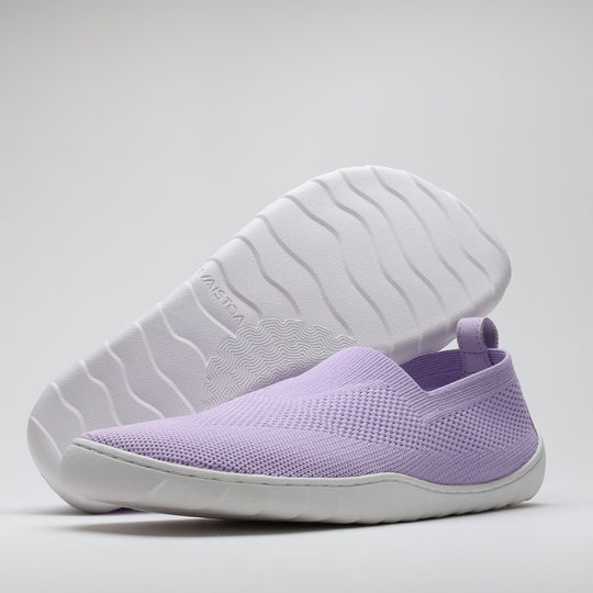 Vaistoa Lempeä 3 slip-on barefoot shoes – lavender shoe from the side with the sole visible showing the wavy tread pattern