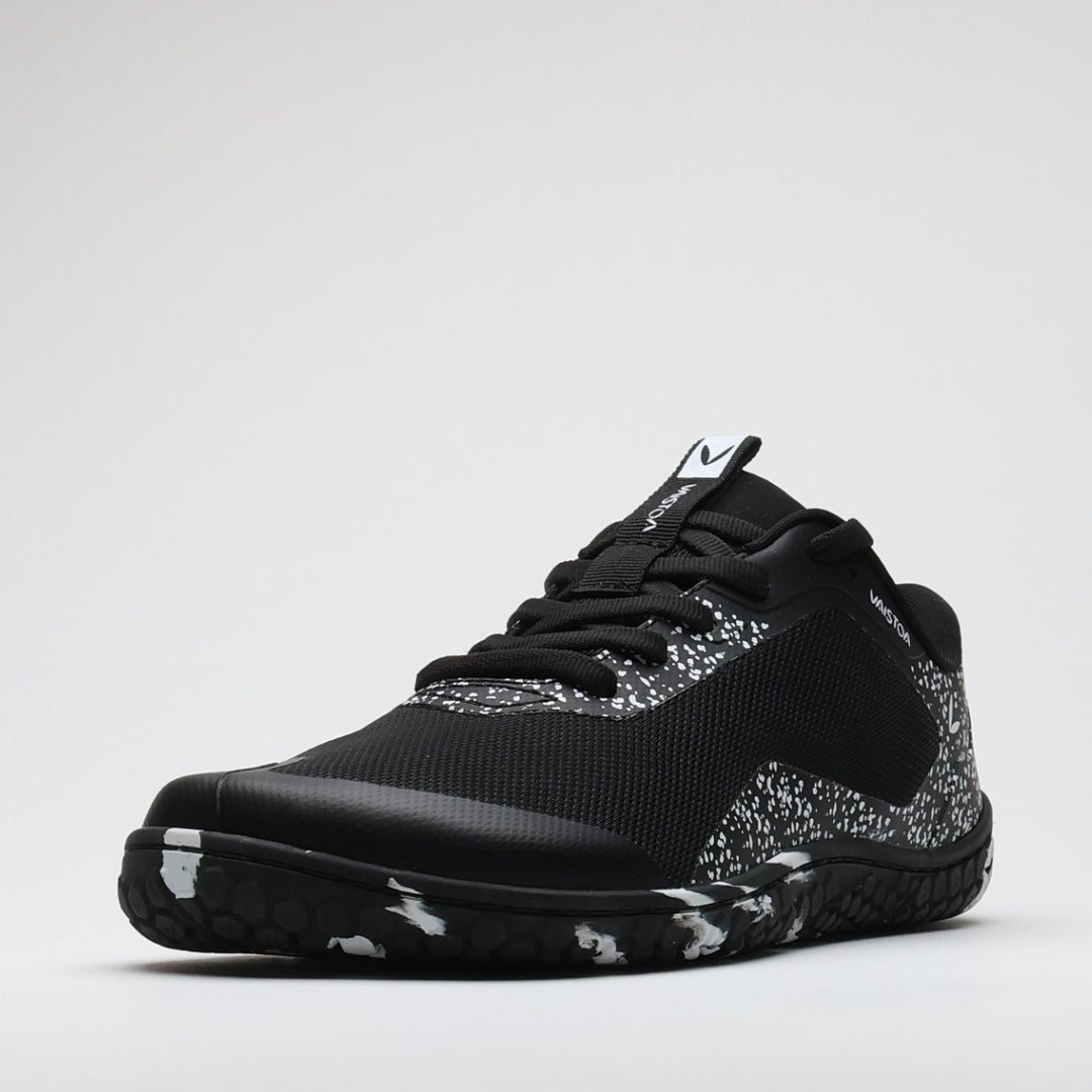 Vaistoa Lento barefoot running shoes – single shoe shown from a front angle against a light background