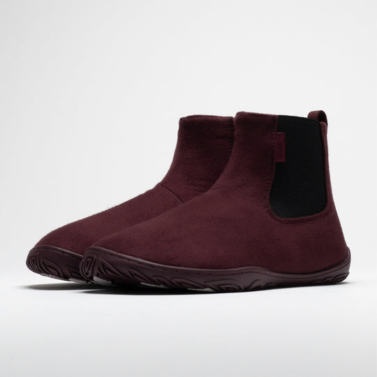 Vaistoa Sulo 2 winter barefoot chelsea boots – pair shown from a front angle with the elastic panels visible