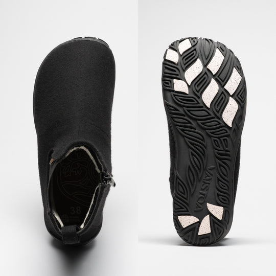 Vaistoa Sulo 2 winter barefoot chelsea boots – one shoe shown from above highlighting the wide foot-shaped toe box and the opening, and the other shown from below with the outsole pattern, Vaistoa logo and light grip pads