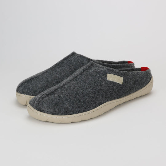 vaistoa toive barefoot felt slippers gray front angle pair