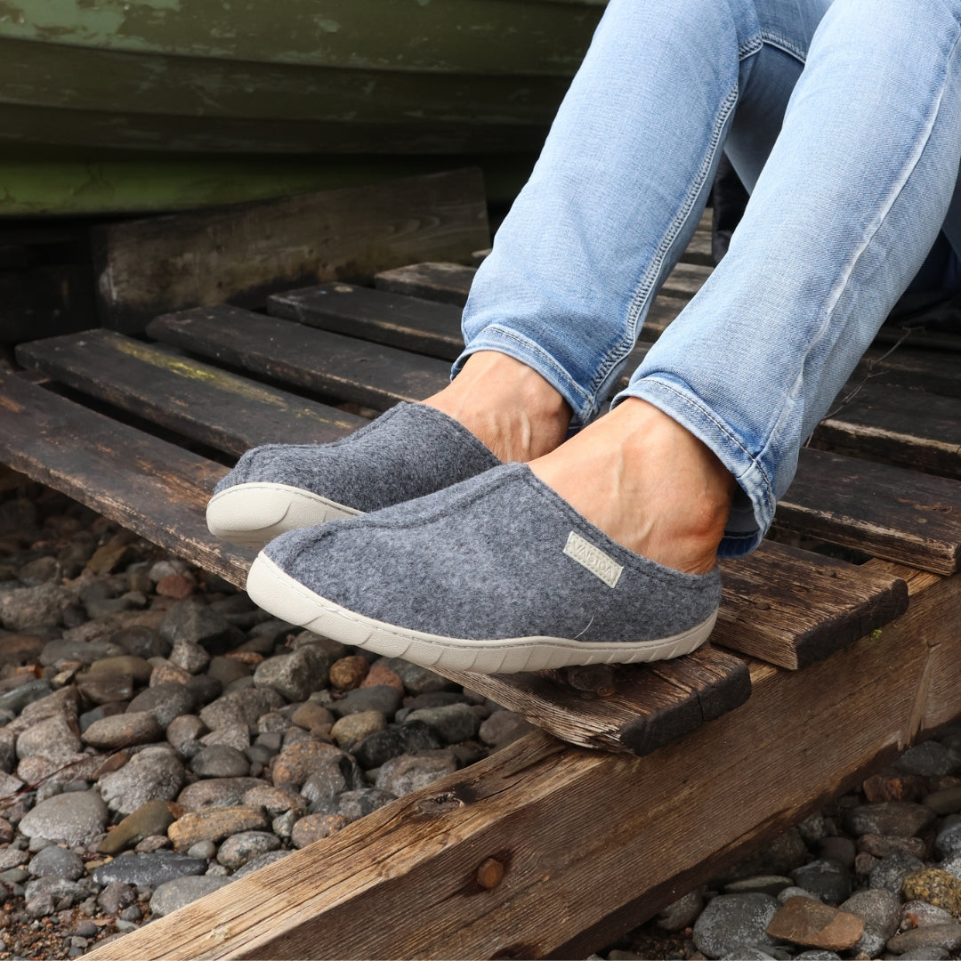 aistoa toive barefoot felt slippers gray lifestyle outdoor