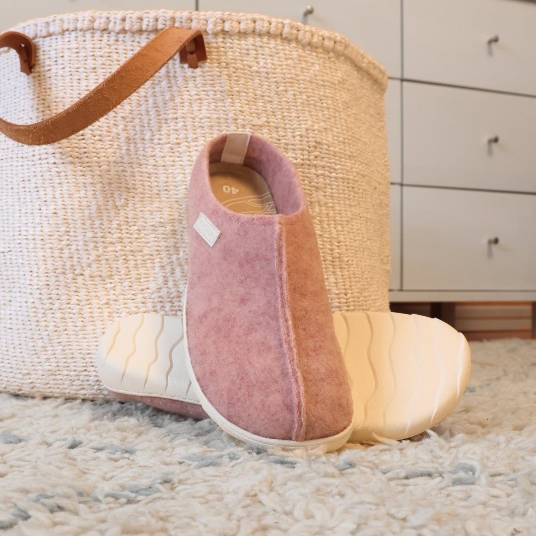vaistoa toive barefoot felt slippers rose next to bag