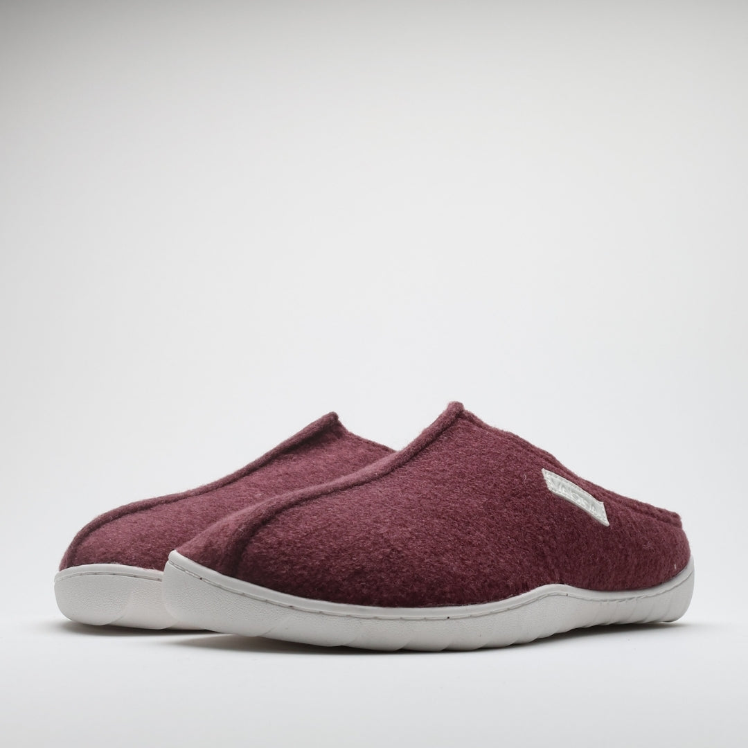 Vaistoa Toive felt barefoot slippers – burgundy felt slipper pair shown from a front angle against a light background