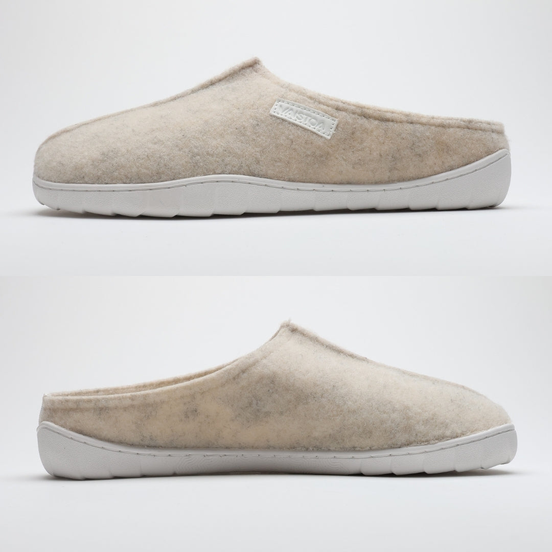 Vaistoa Toive felt barefoot slippers – vanilla grey felt slippers shown in side profile from both sides against a light background, showing the flat zero drop outsole