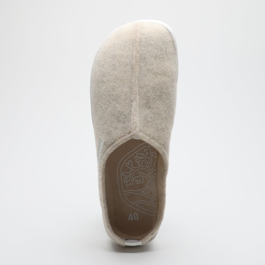 Vaistoa Toive felt barefoot slippers – vanilla grey felt slipper shown directly from above, showing the wide foot-shaped toe box