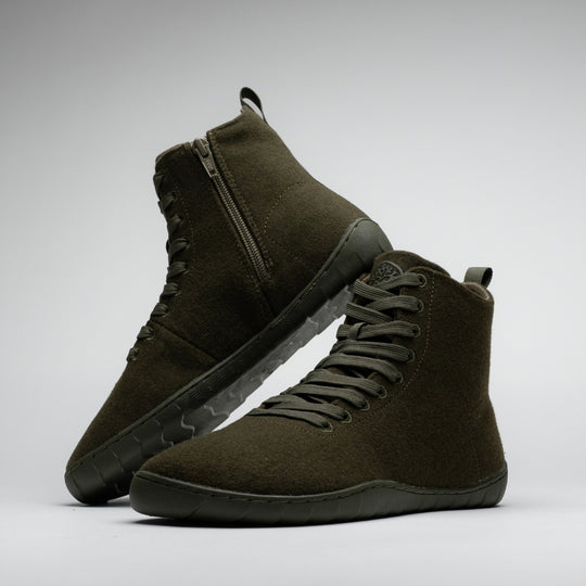 Vaistoa Tunto 2 felt barefoot sneakers – pair shown side-on, arranged one behind the other, the zipper visible along its full length, olive colour