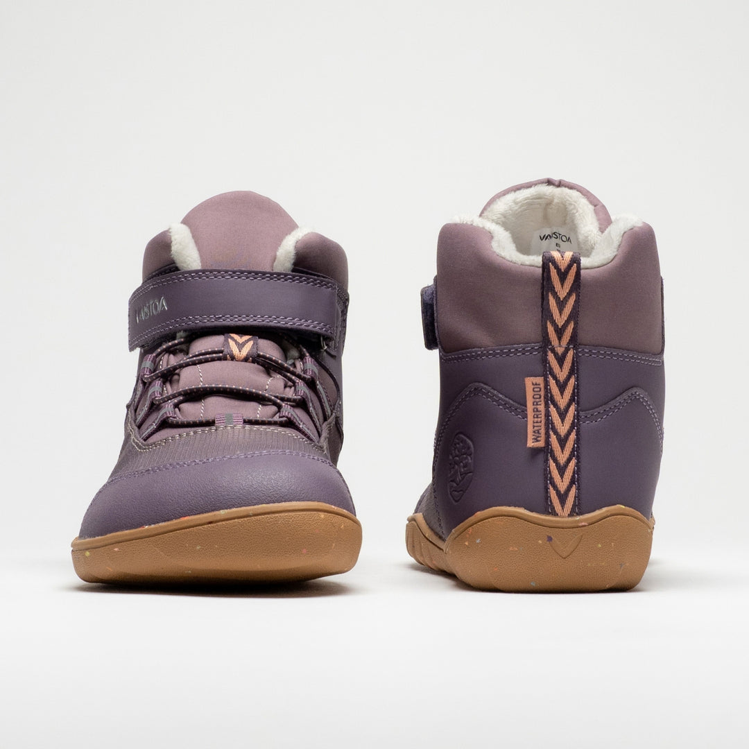 Vaistoa Ulappa 2 kids waterproof barefoot sneakers – pair shown from the front and back, the left shoe showing the hook-and-loop strap and quick lacing and the right shoe the heel pull tab and faux fur lining