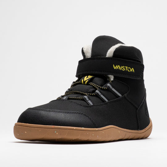 Vaistoa Ulappa 2 kids waterproof barefoot sneakers – single shoe shown from a front angle with the hook-and-loop strap, quick lacing and faux fur lining visible