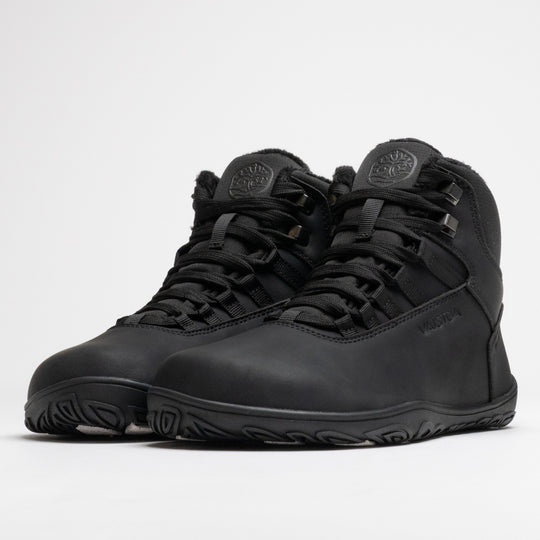 Vaistoa Uoma 4 winter barefoot trekking boots – pair shown from a front angle with the lacing and metal lace hooks visible