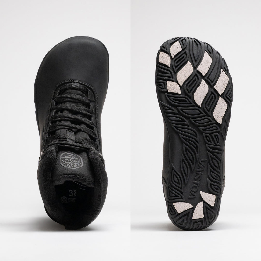Vaistoa Uoma 4 winter barefoot trekking boots – one shoe shown from above highlighting the wide foot-shaped toe box, lacing and faux fur lining, and the other shown from below with the outsole pattern, Vaistoa logo and light grip pads