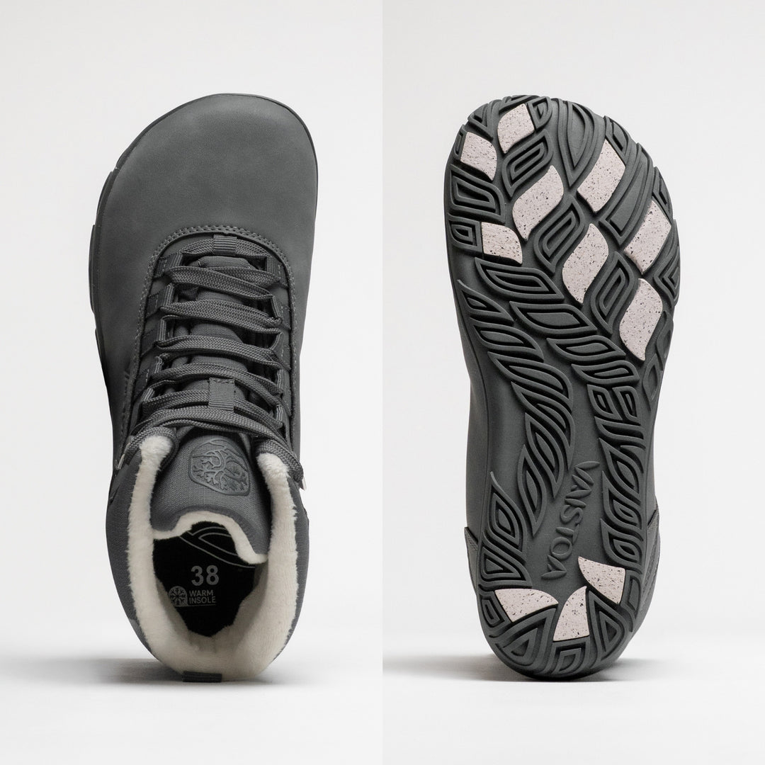 Vaistoa Uoma 4 winter barefoot trekking boots – one shoe shown from above highlighting the wide foot-shaped toe box, lacing and faux fur lining, and the other shown from below with the outsole pattern, Vaistoa logo and light grip pads